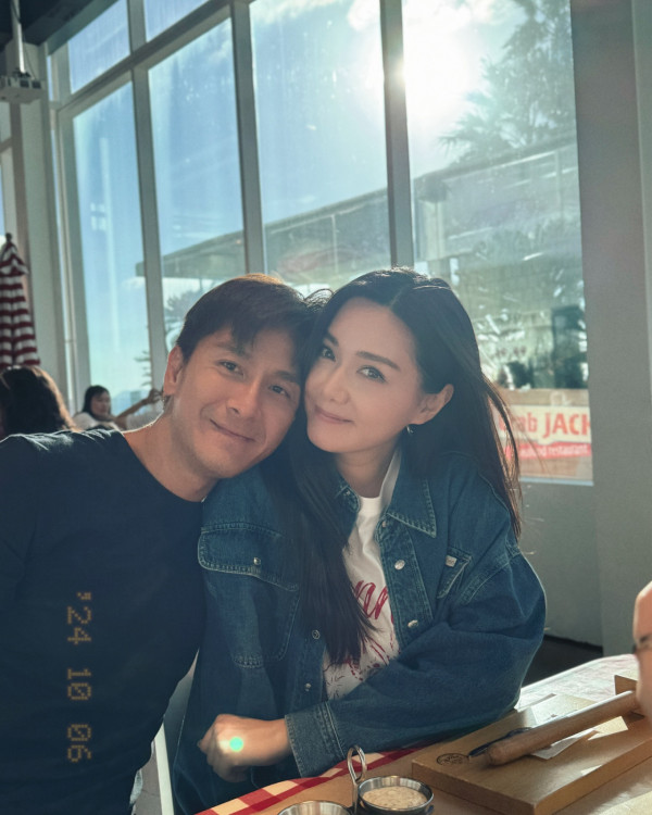 湯洛雯靚仔表弟遊西藏狂曬靚相 模特兒出身!近年考獲飛機師牌照