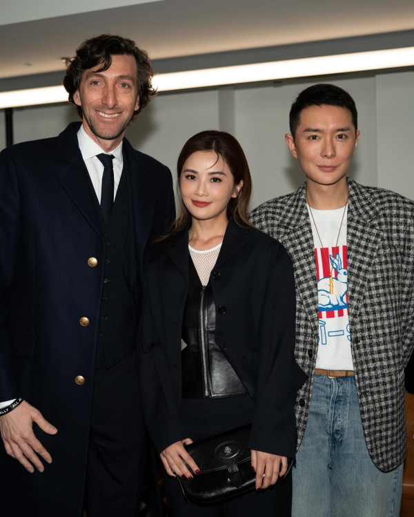 42歲阿Sa蔡卓妍驚現「蝦餃下巴」 現身米蘭真實狀態童顏不再？ 