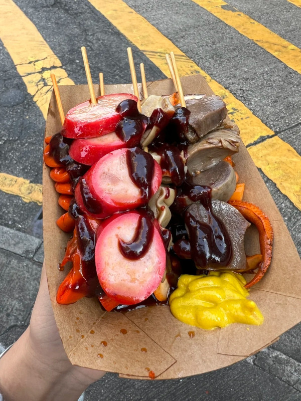 香港物價嚇親內地留學生?稱港租64呎房價等同深圳三房一廳 網民教路慳錢大法