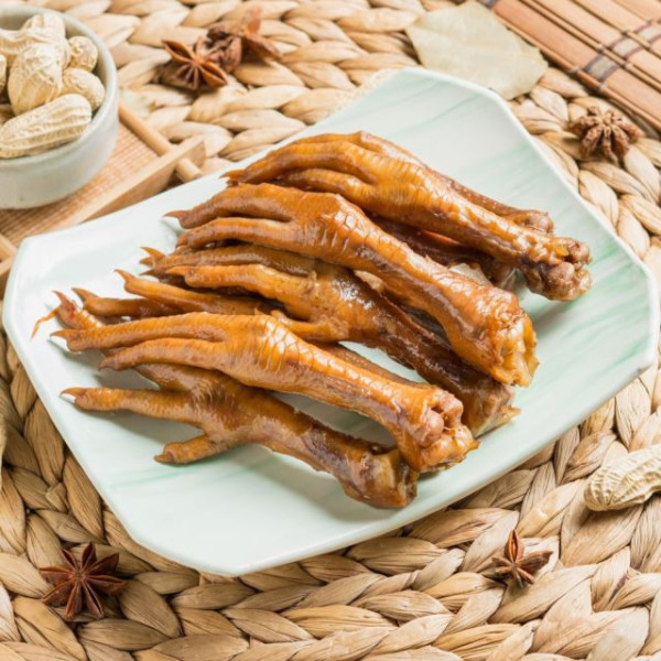 女（圖片來源：東海蓮心冰・雞爪凍）