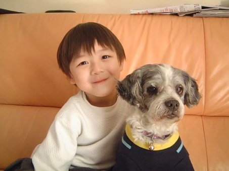 湯洛雯靚仔表弟遊西藏狂曬靚相 模特兒出身!近年考獲飛機師牌照