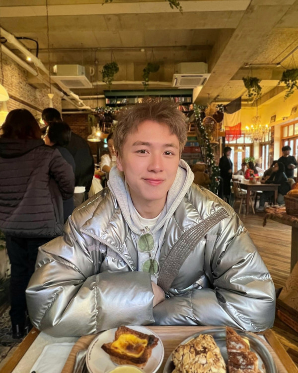 湯洛雯靚仔表弟遊西藏狂曬靚相 模特兒出身!近年考獲飛機師牌照