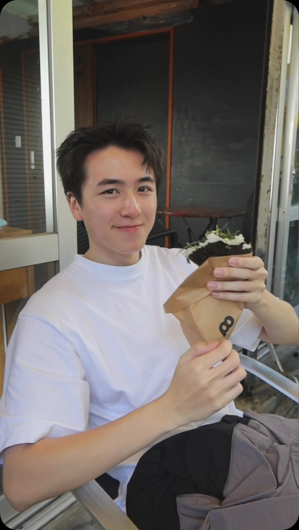 湯洛雯靚仔表弟遊西藏狂曬靚相 模特兒出身!近年考獲飛機師牌照