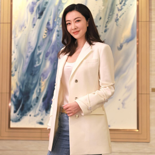 44歲熊黛林生日素顏照暴露真實歲月痕跡 郭可盈大家姐罕有露面感情好！