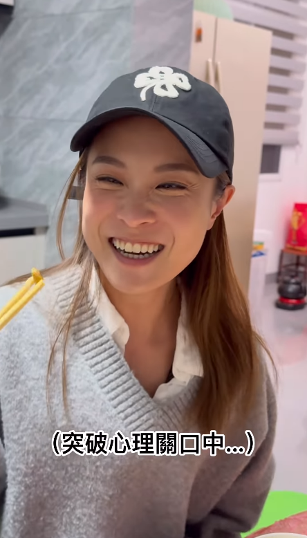 前新聞主播被迫食蜜蜂面容扭曲 一原因堅持搭12個鐘車回鄉 