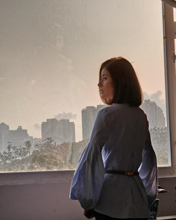 才女港姐返加拿大豪宅曝光 53歲保養得宜被封凍齡女神!