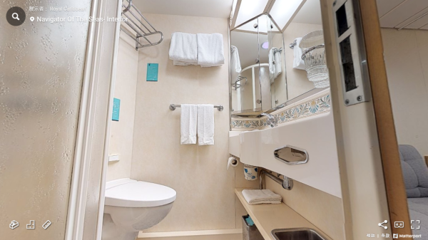 與其他房型一樣均配備基本的衛生間及卧室。（圖片來源︰皇家加勒比遊輪官網）