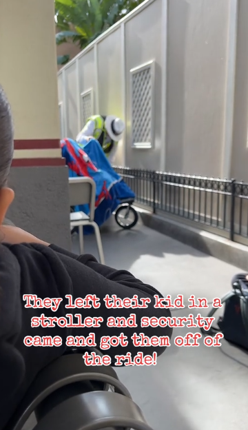 加州迪士尼設施大排長龍 父母為享二人世界將BB車連孩子棄路邊