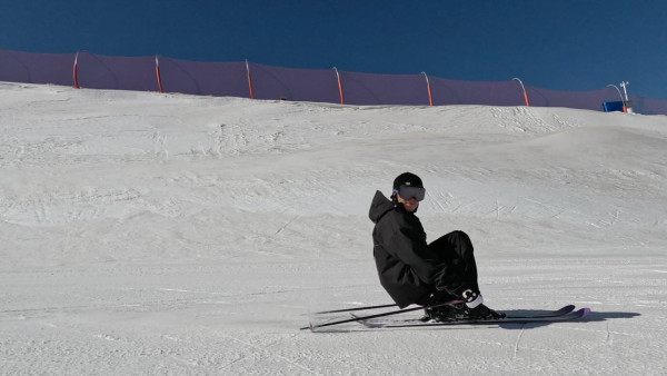 謝霆鋒內地滑雪狂曬靚相 粉絲大讚型爆:期待4月演唱會