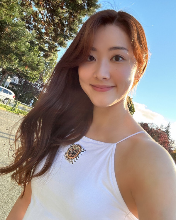 前TVB力捧小花敗走香港近照晒黑絲 擔正女一後跌落谷底淪失蹤人口