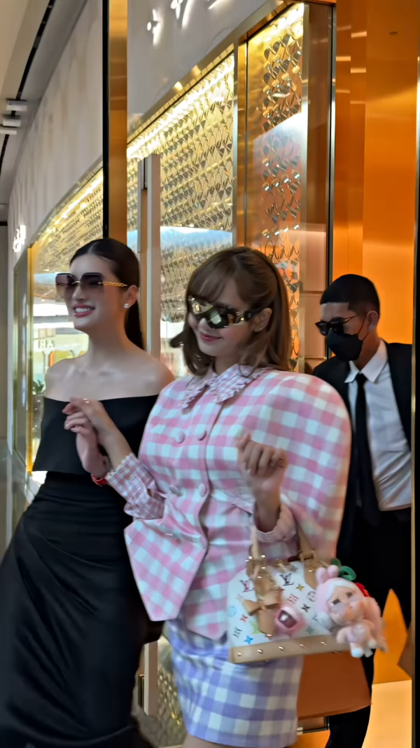 泰國最強名媛激罕同框Lisa！影片1天吸1百萬讚！一互動細節揭真實交情！ 