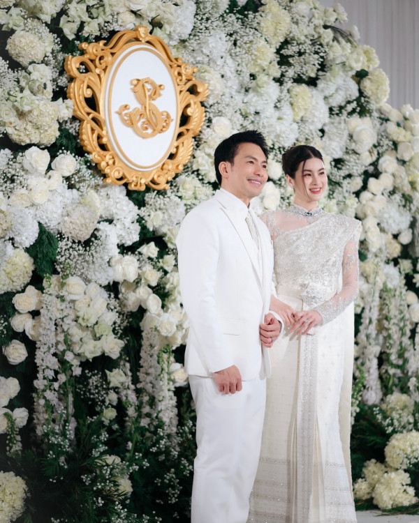 泰國最強名媛激罕同框Lisa！影片1天吸1百萬讚！一互動細節揭真實交情！ 