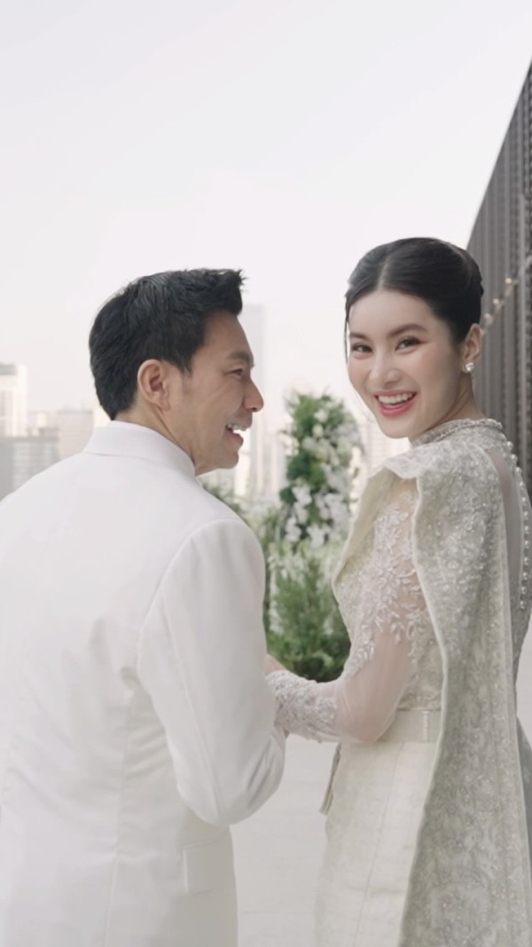 泰國最強名媛激罕同框Lisa！影片1天吸1百萬讚！一互動細節揭真實交情！ 