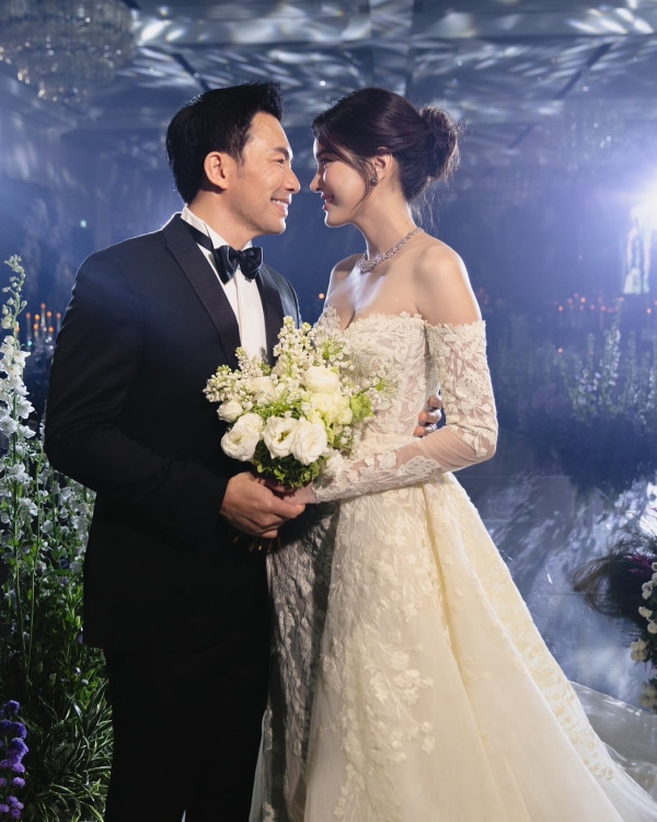 泰國最強名媛激罕同框Lisa！影片1天吸1百萬讚！一互動細節揭真實交情！ 