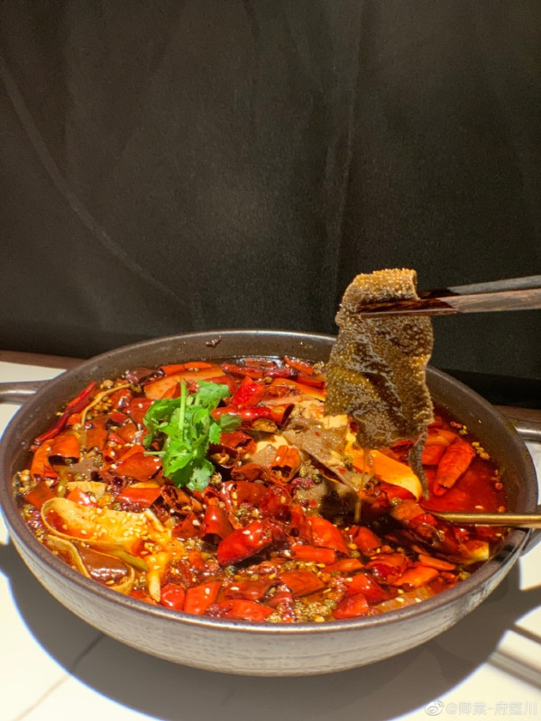 深圳平民價必吃沉浸式川菜餐廳卿棠·府筵川 招牌水煮魚/口水雞/麻婆豆腐/紅糖糍粑 