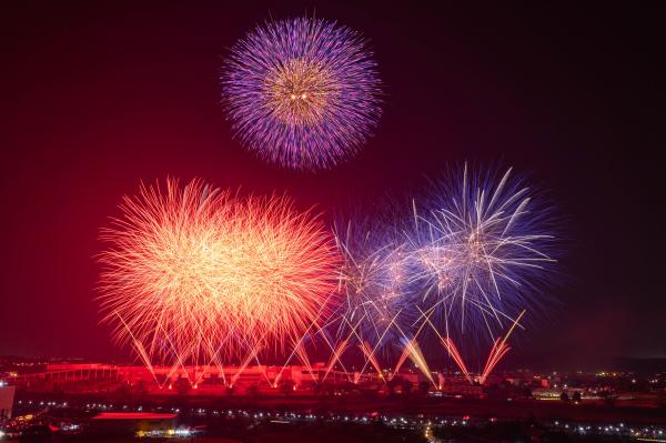 土浦全國花火競技大會(圖片來源:土浦全國花火競技大會) 土浦全國花火競技大會(圖片來源:土浦全國花火競技大會)