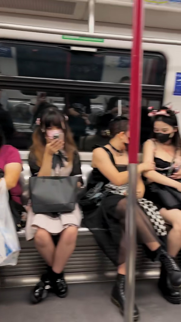 內地客拍片讚香港地鐵美女如雲 網民熱議：你運氣真好/不要偷拍 