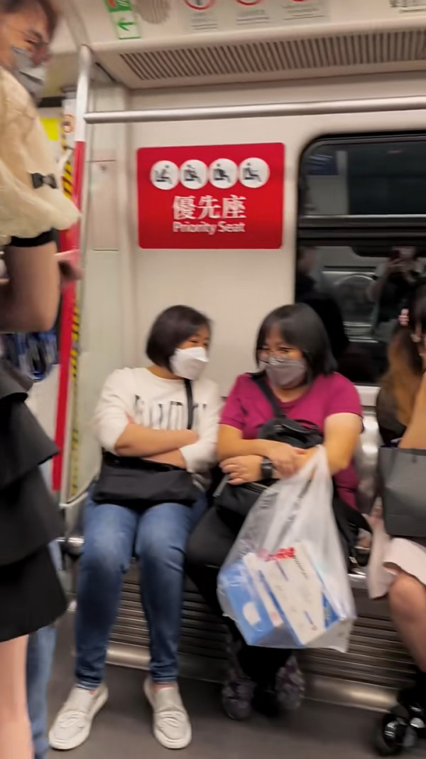 內地客拍片讚香港地鐵美女如雲 網民熱議：你運氣真好/不要偷拍 