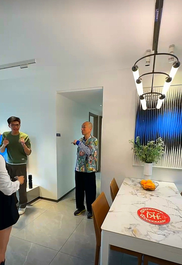 無綫綠葉邵卓堯長居內地農村 貼地燒柴煮雞 遇第二春獲祝福 