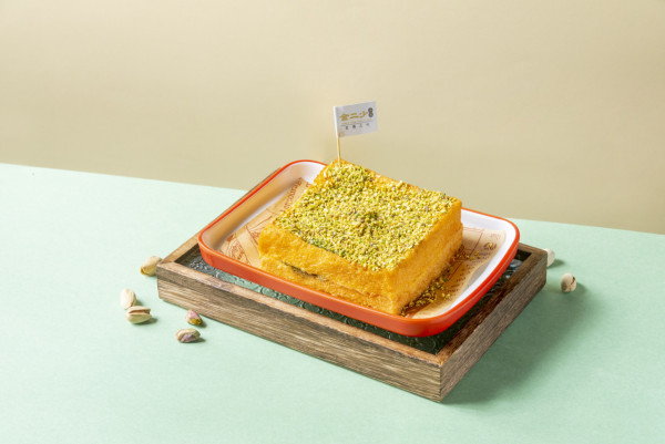 尖沙咀冰室爆漿開心果西多士 同場加映阿華田開心果/開心果紅豆冰