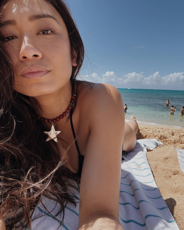 苗僑偉大女夏威夷大解放!火辣比堅尼曬零贅肉身材