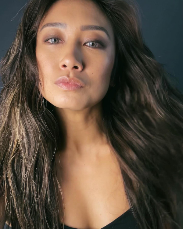 苗僑偉大女夏威夷大解放!火辣比堅尼曬零贅肉身材