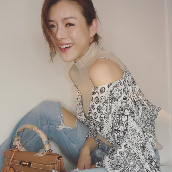 半息影人妻躋身闊太名媛圈氣質大勝！新髮型告別炒車瀏海靚絕港姐冠軍