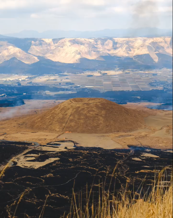 熊本年度必看燒荒儀式 將阿蘇米塚山變成心太軟