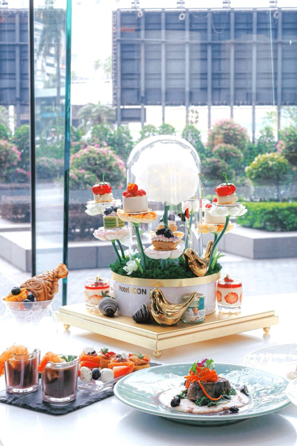 Hotel ICON唯港薈「鳥語花韻果香三道菜下午茶」 烤牛柳／紅莓慢煮雞／荔枝年輪蛋糕