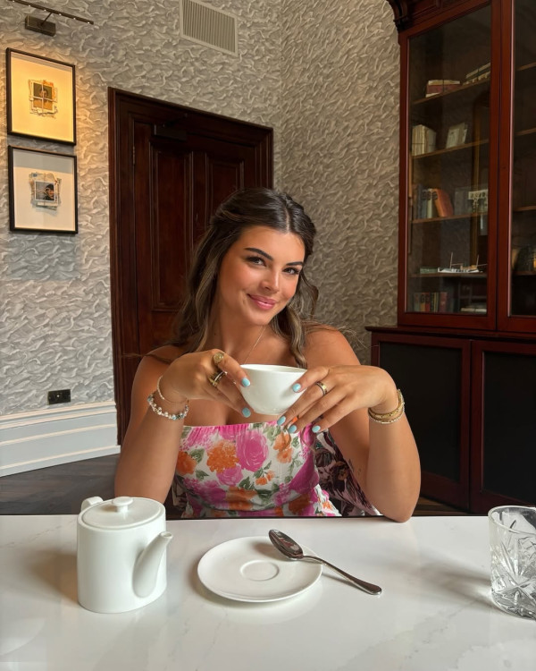 機師表白美女KOL！餐紙留一句英文勁浪漫！寫漏1點結局大反轉！ 