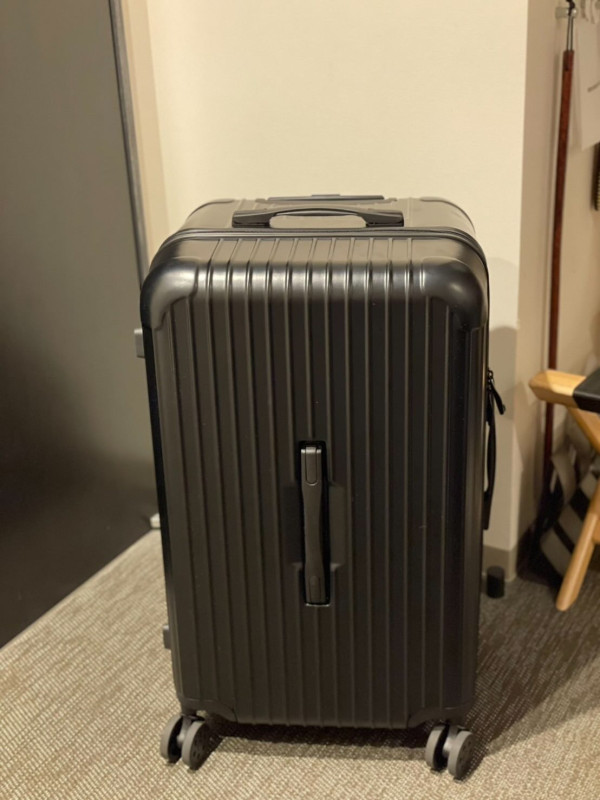 資深空姐分享3大揀行李箱貼士！硬喼不一定最耐用？幾多個輪最好用？ 