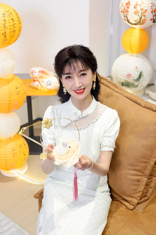 網民機場偶遇TVB最美凍齡花旦! 1理由竟行禮遇通道!生圖狀態惹熱議