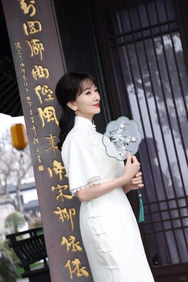 網民機場偶遇TVB最美凍齡花旦! 1理由竟行禮遇通道!生圖狀態惹熱議