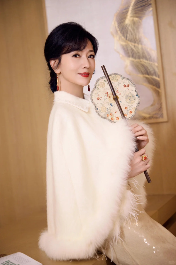 網民機場偶遇TVB最美凍齡花旦! 1理由竟行禮遇通道!生圖狀態惹熱議