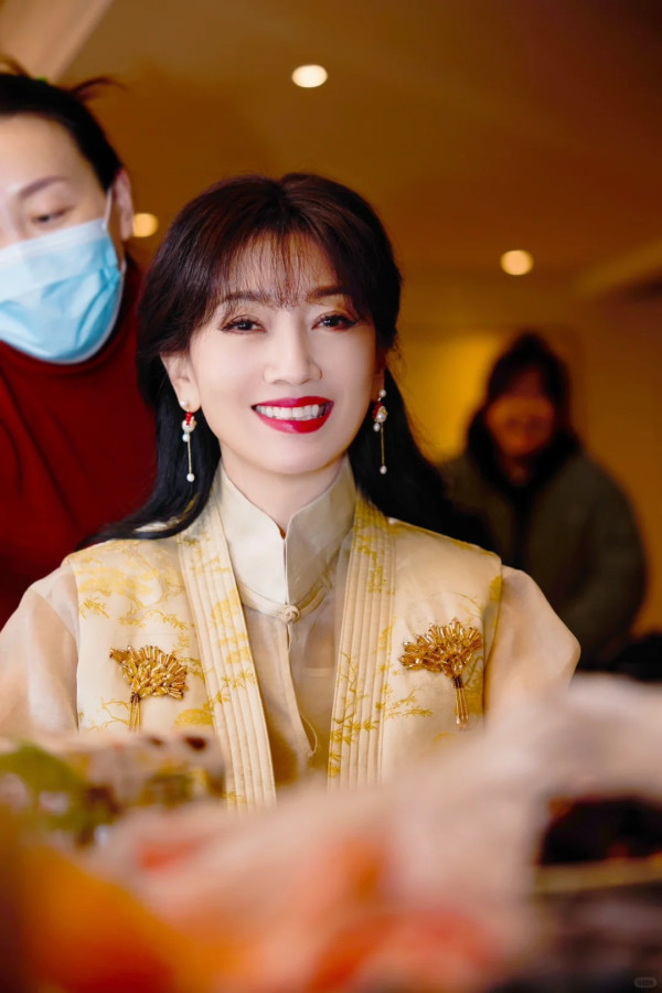 網民機場偶遇TVB最美凍齡花旦! 1理由竟行禮遇通道!生圖狀態惹熱議