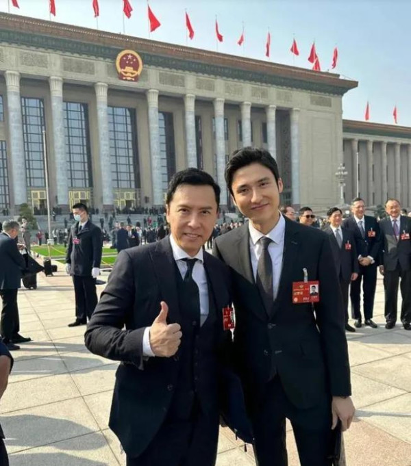 全國政協委員點名叫TVB記者減肥 「像你這樣大的肚子是主要目標！」 