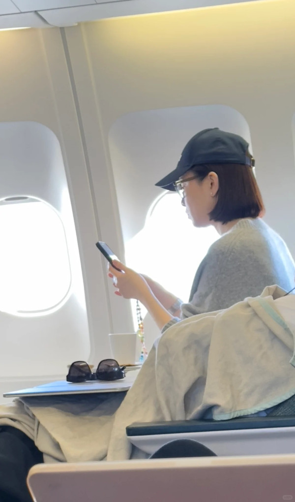 內地客偷拍空姐放小紅書 標注黑絲美腿 ANA官方發聲要求刪文 