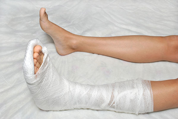 25歲女日飲咖啡患骨折 飲咖啡每日都有上限！ 5大食物遠離骨質疏鬆