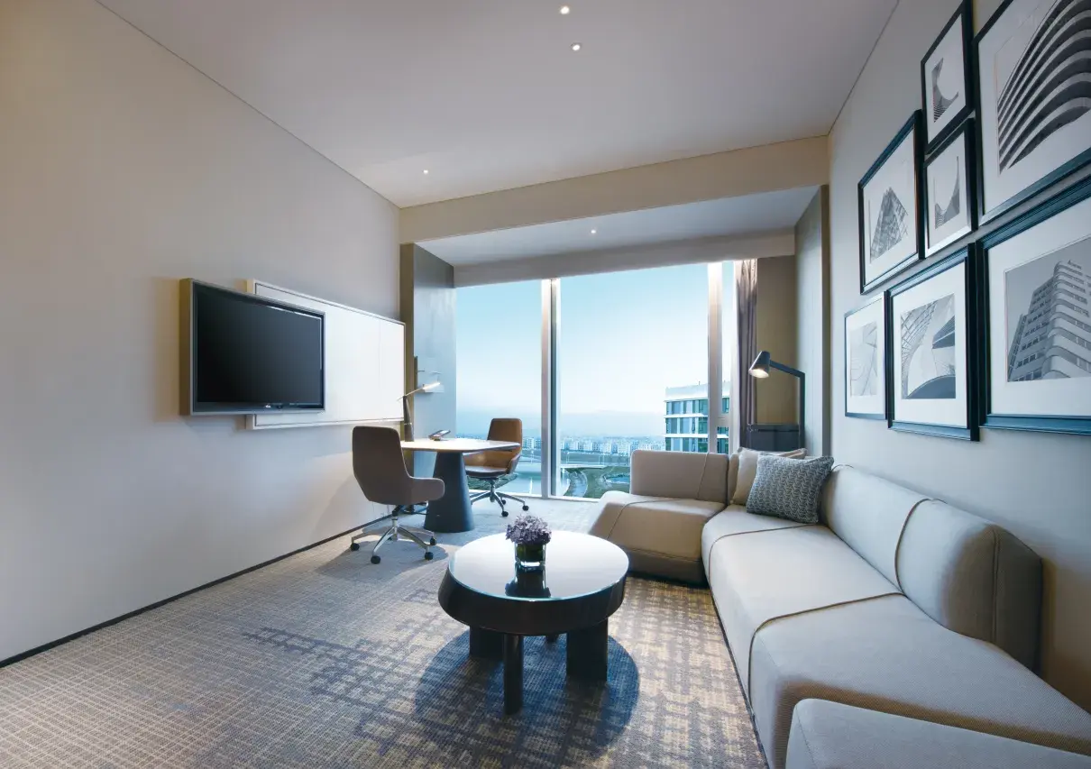 深圳國際會展中心皇冠假日酒店(圖片來源︰Trip.com) 深圳國際會展中心皇冠假日酒店(圖片來源︰Trip.com)