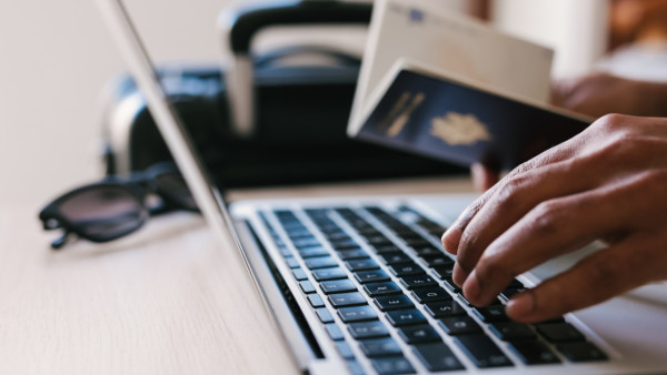 機場辦理登機被通知機票唔包行李！旅遊達人都中伏發文警世！5大細節要注意！ 