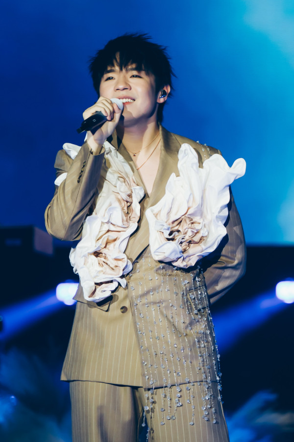 Ian陳卓賢首次倫敦開個唱化身「眼淚王子」冧粉絲！穿樹熊裝賣萌公布下站登陸澳洲 