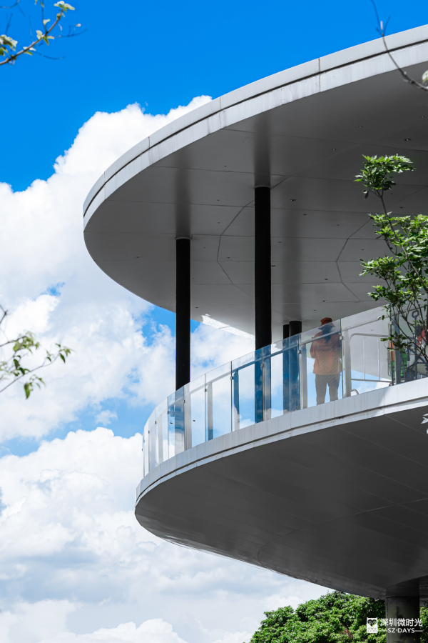 深圳最大城市公園！光明新地標 巨無霸飛碟 絕美天空之鏡 360°觀景台飽覽城市風光 