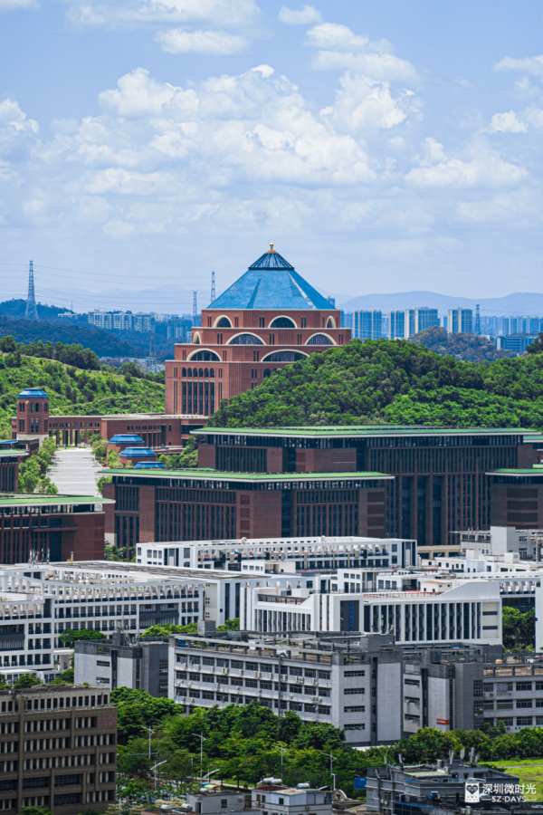 深圳最大城市公園！光明新地標 巨無霸飛碟 絕美天空之鏡 360°觀景台飽覽城市風光 