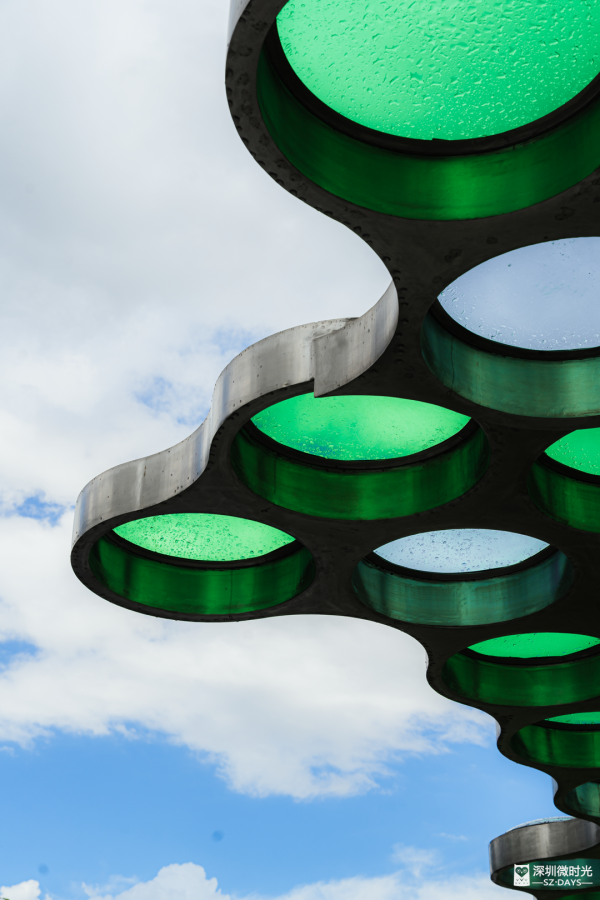 深圳最大城市公園！光明新地標 巨無霸飛碟 絕美天空之鏡 360°觀景台飽覽城市風光 