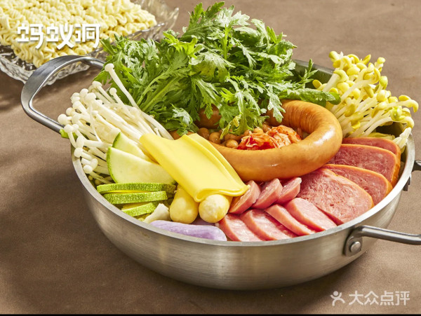 【深圳灣美食】推薦15餐廳必食！煲仔飯/法國菜/部隊火鍋人均¥100幾吃到飽 