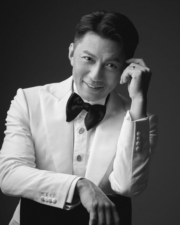 TVB一線小生袁偉豪被內地女貼身告白 霸氣回應輕鬆化解 網民大讚：好男人 