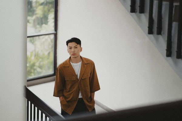 TVB一線小生袁偉豪被內地女貼身告白 霸氣回應輕鬆化解 網民大讚：好男人 