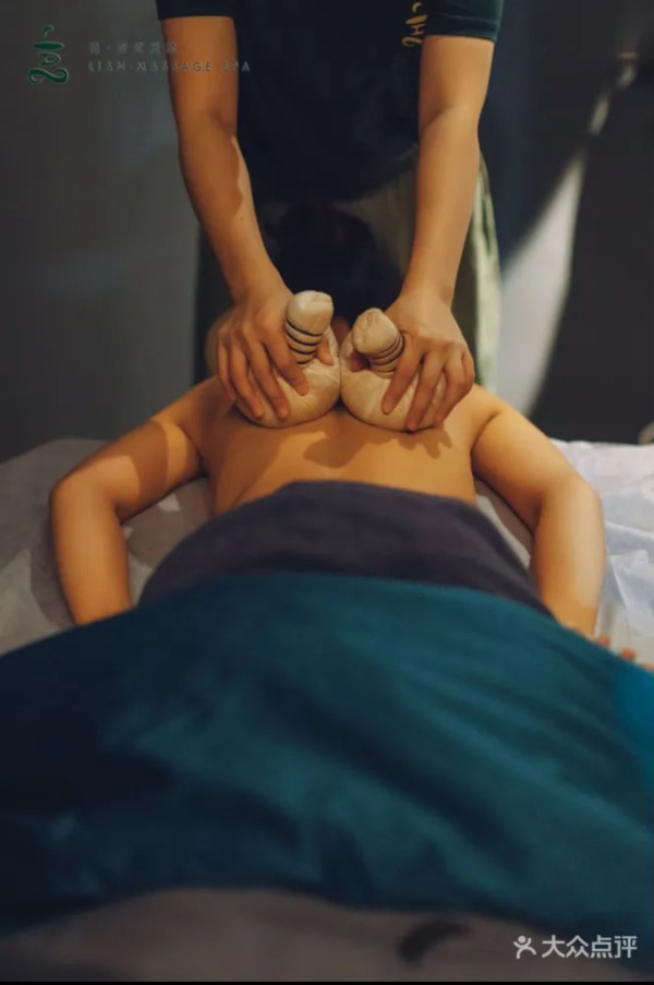 深圳皇庭廣場一日遊|福田口岸4分鐘直達!10間人氣餐廳、泰式按摩、夾公仔推介