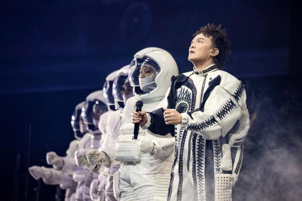 陳奕迅演唱會2025台灣站｜《FEAR and DREAMS》五月高雄巨蛋開6場 附購票攻略/票價/座位表 