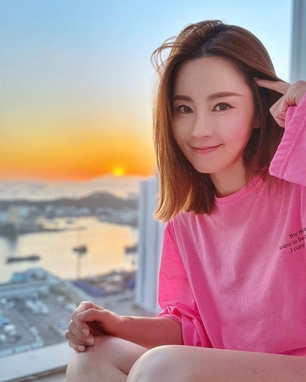 Cookies再合體｜傅穎缺席鄧麗欣演唱會 Theresa近年移居內地 近況曝光 